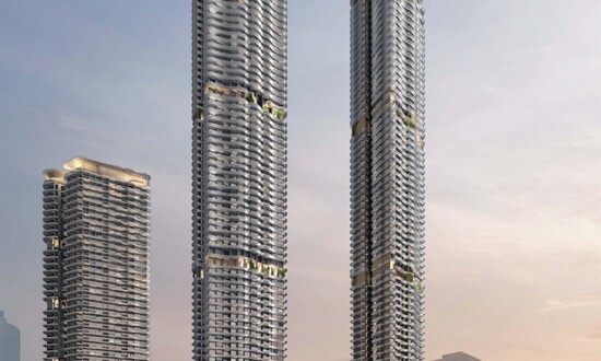 卓悦峰 (Zyon Grand)